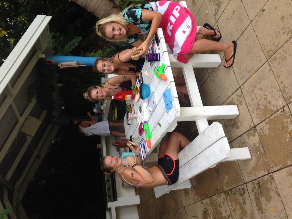Absolute Backpackers Mission Beach Exterior foto